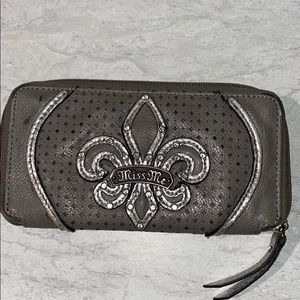 Miss me wallet
